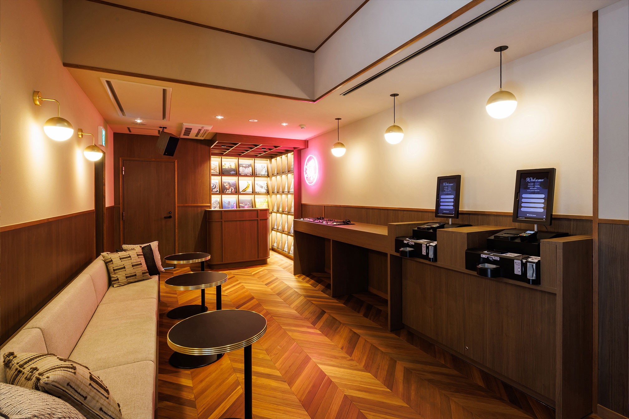 Band Hotel Hakata by PIECE様の施工事例写真