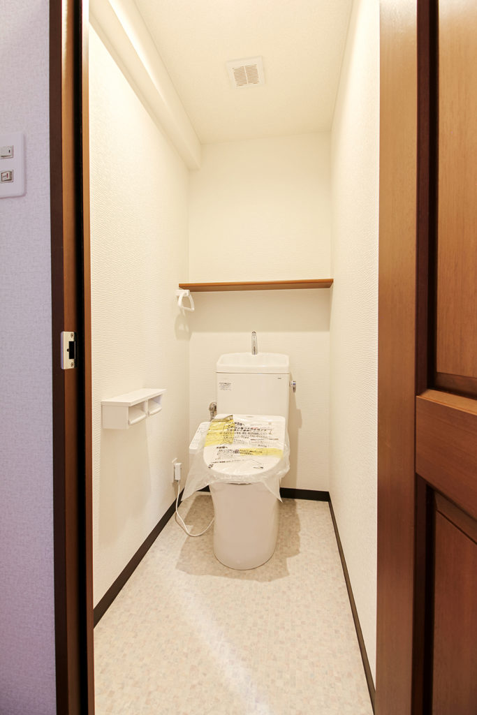 トイレはTOTOのピュアレストQRを使用しています。
