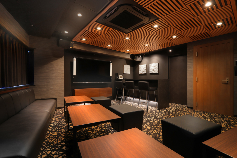 シックで大人な空間にデザイン！まるで素敵な店主がいるバーのようですね。