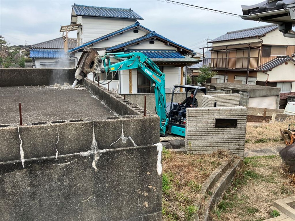堀車庫の解体