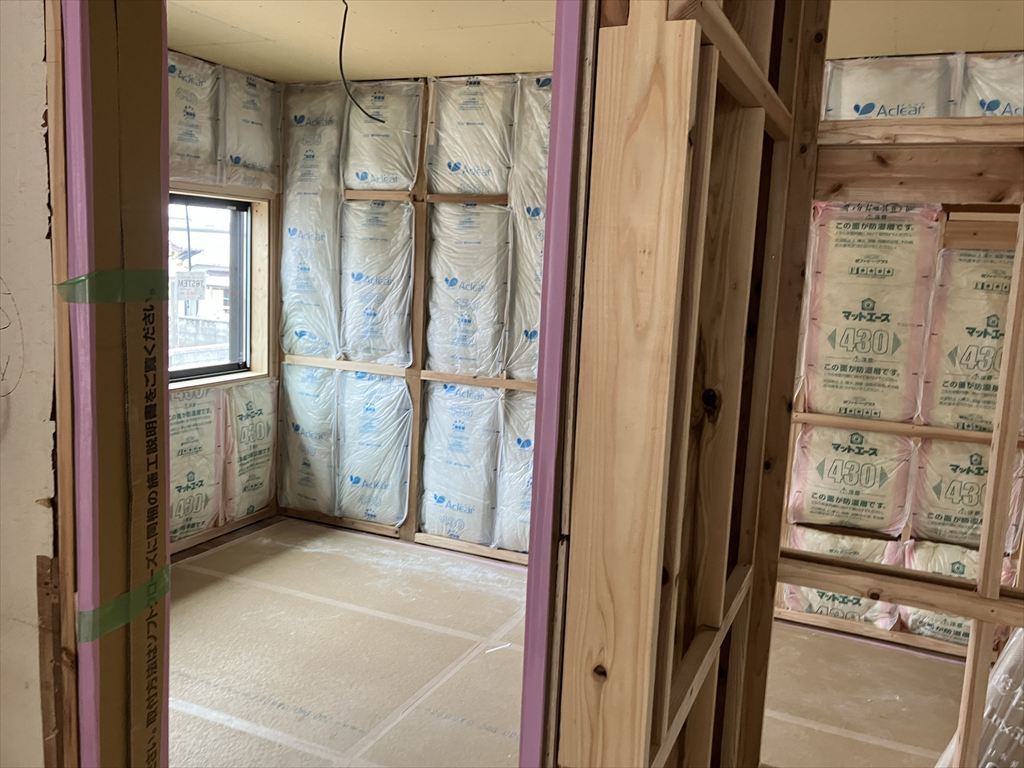 壁に適した断熱材を施工